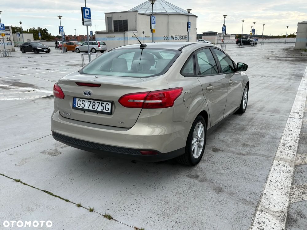 Ford Focus - 8