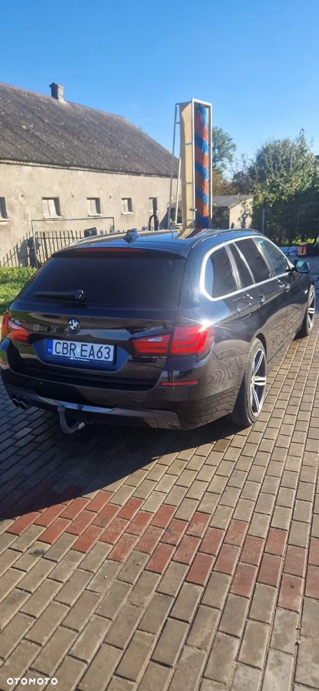 BMW Seria 5 525d - 5