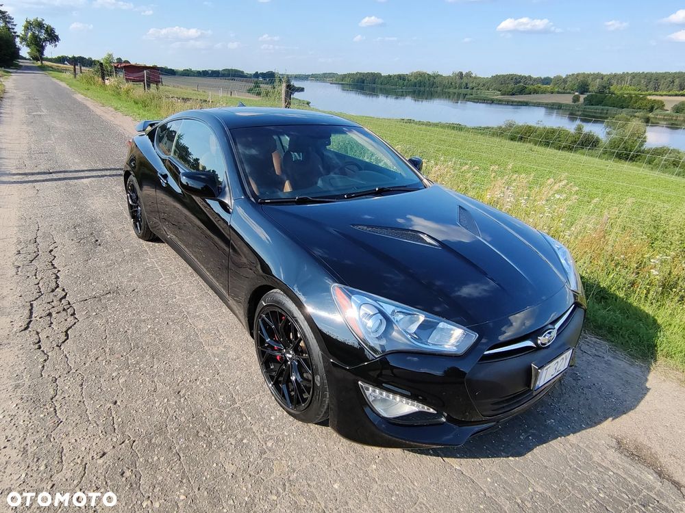 Hyundai Genesis Coupe 3.8 V6 Executive - 4