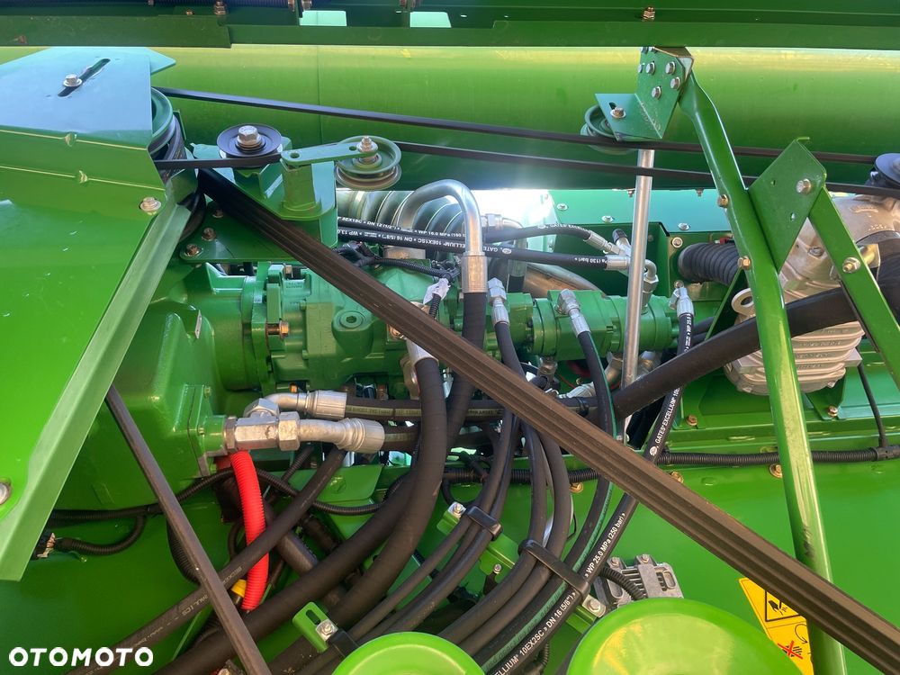 John Deere T660i HM - 17