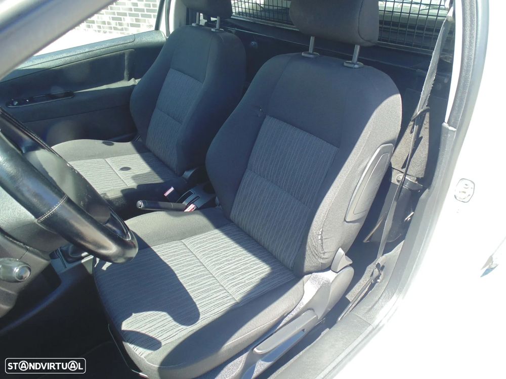 Peugeot 207 1.4 HDI - 18