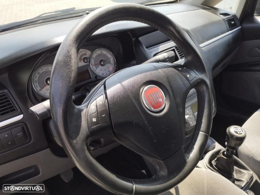 Fiat Linea 1.6 M-Jet Emotion - 5