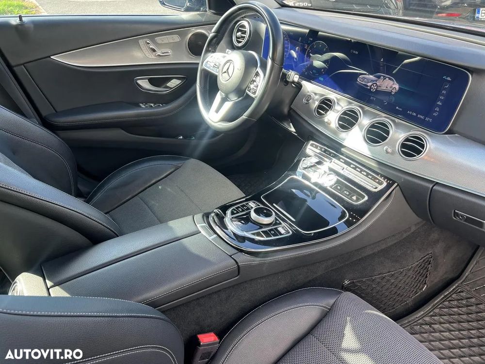 Mercedes-Benz E 200 4MATIC Aut. - 18