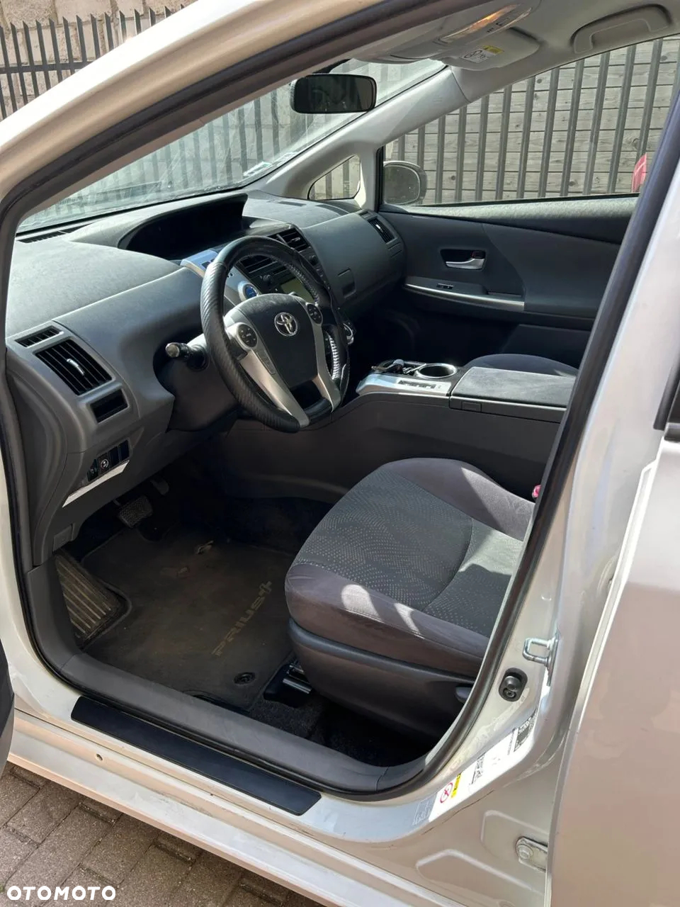 Toyota Prius+ - 5