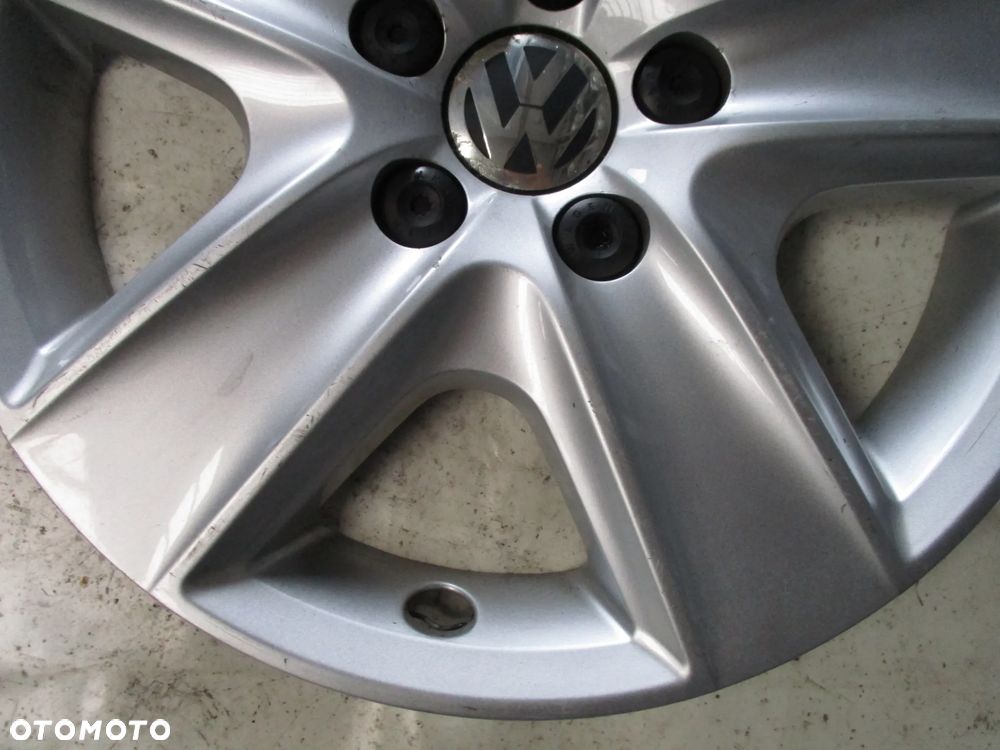 KOŁPAKI STRUKTURALNE 16 VW - 16