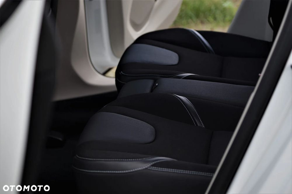 Volvo V40 - 32