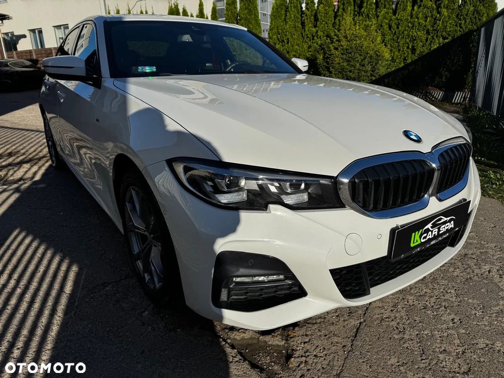 BMW Seria 3 318d M Sport - 15