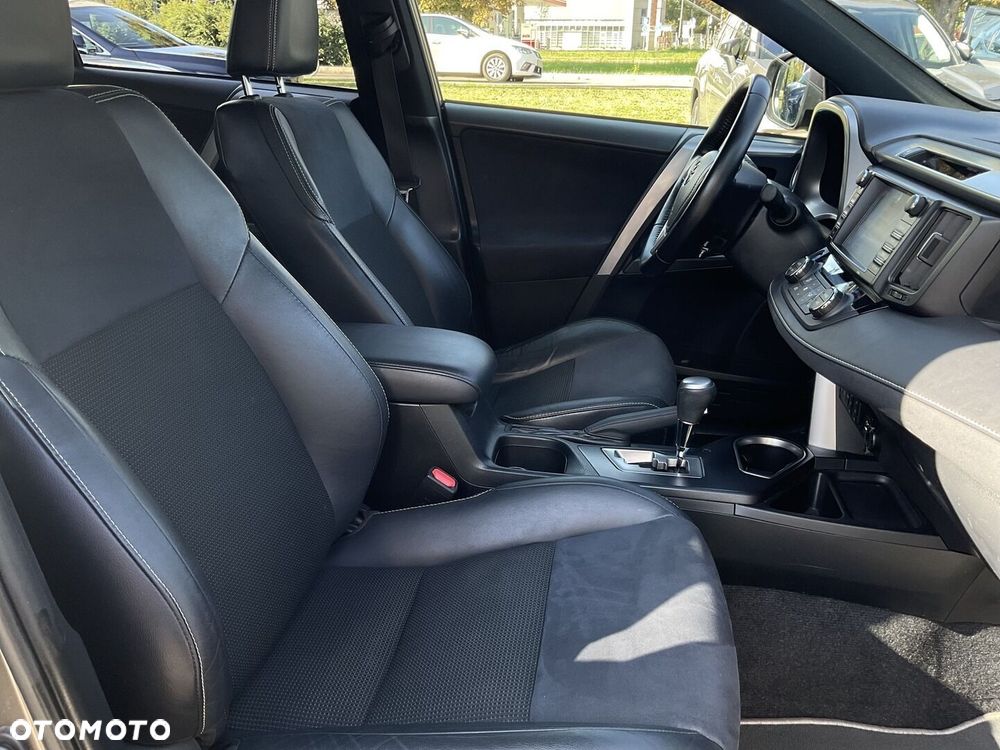 Toyota RAV4 Hybrid Prestige 4x4 - 11