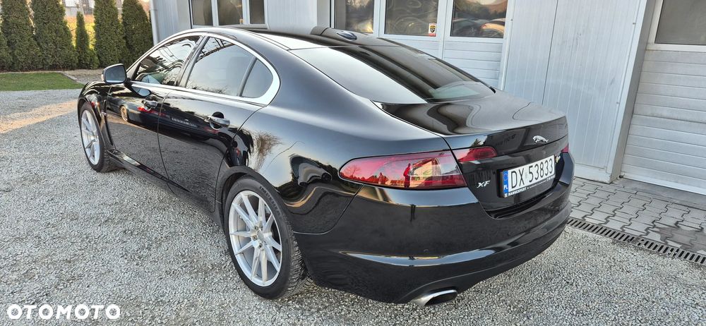 Jaguar XF - 18