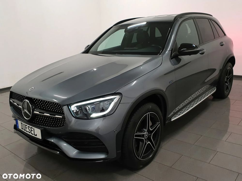Mercedes-Benz GLC 300 de 4Matic 9G-TRONIC AMG Line Plus - 12