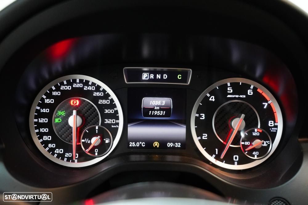 Mercedes-Benz A 45 AMG 4-Matic - 10