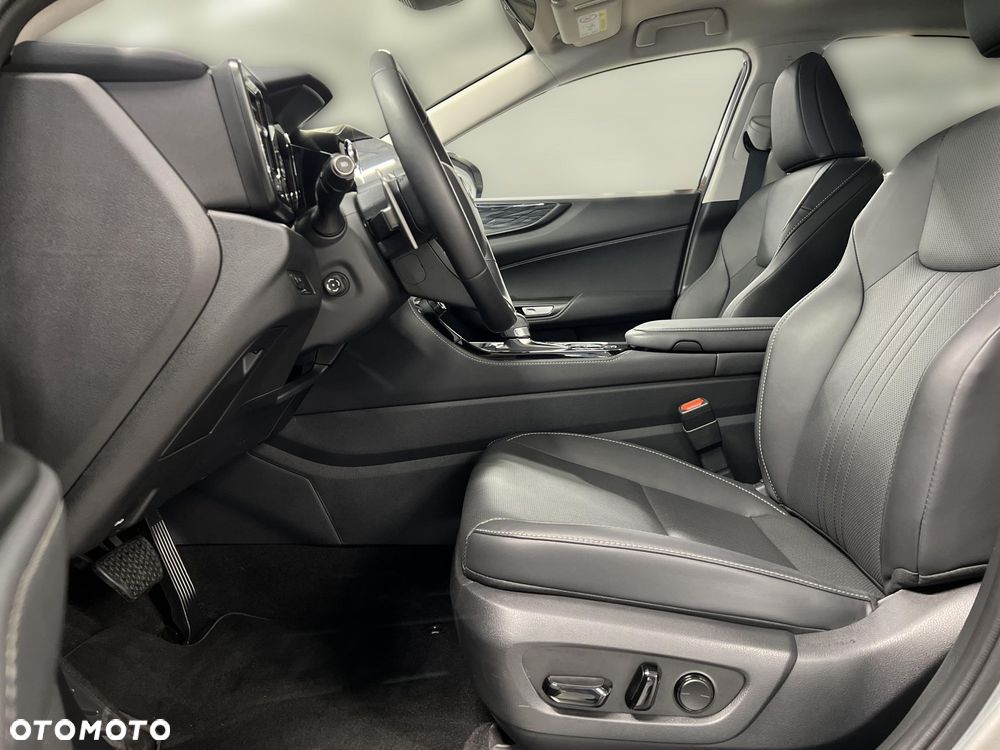 Lexus NX - 19