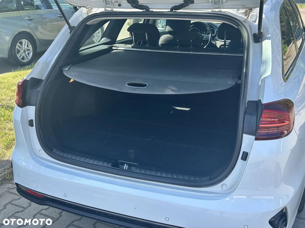 Kia Ceed - 9