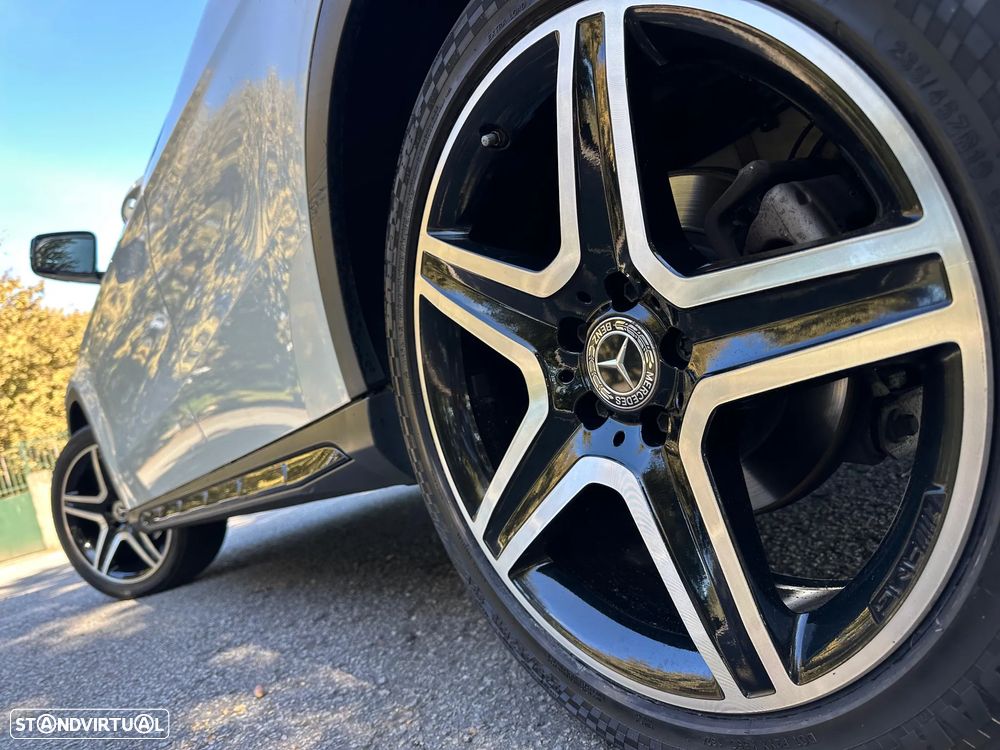 Mercedes-Benz GLA 180 - 7