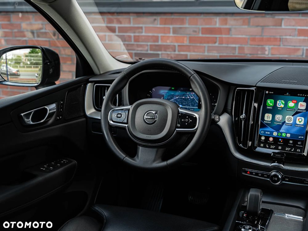 Volvo XC 60 T6 Plug-In Hybrid AWD R-Design - 31