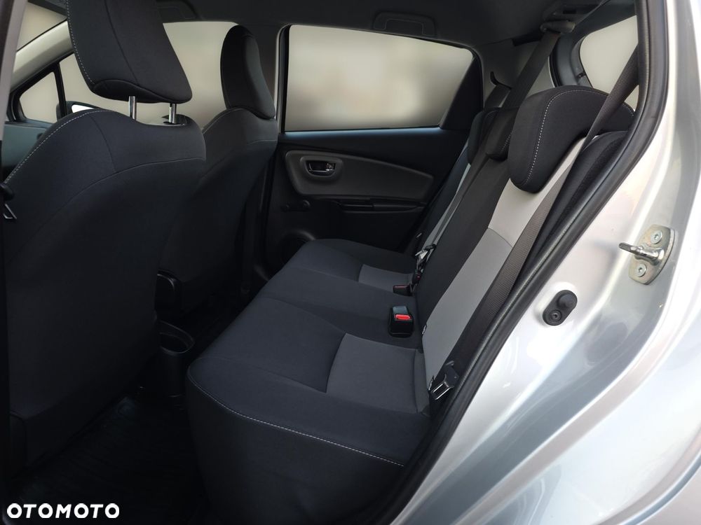 Toyota Yaris - 12