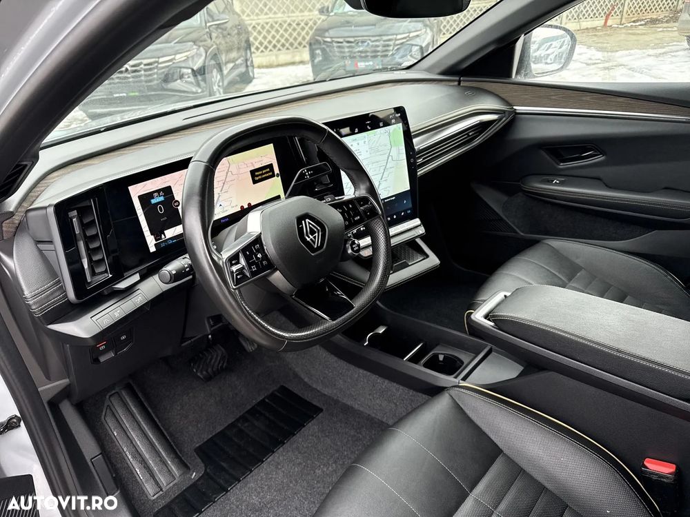 Renault Megane E-TECH 60 kWh 220 CP Iconic - 10