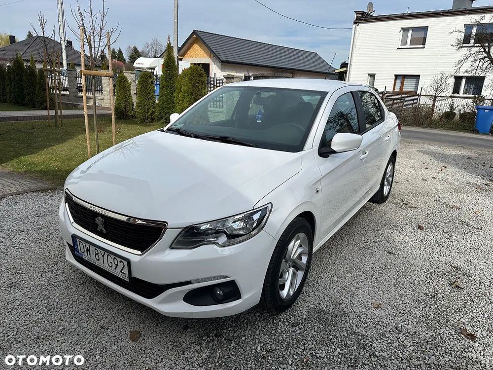Peugeot 301 1.5 BlueHDi Active - 2