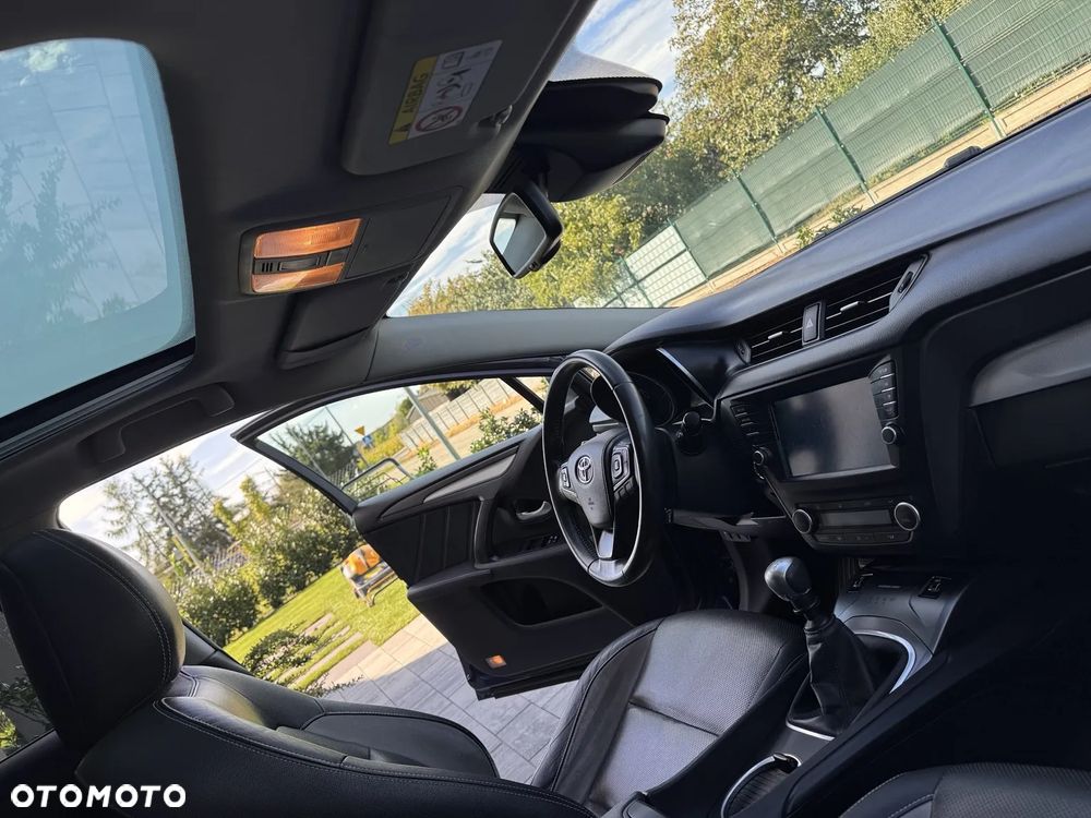 Toyota Avensis Touring Sports 1.8 Business Edition - 30