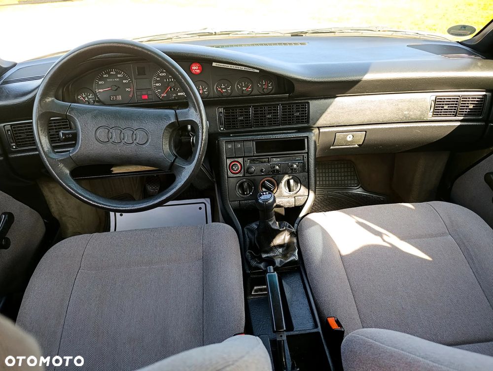 Audi 100 2.0 E - 22