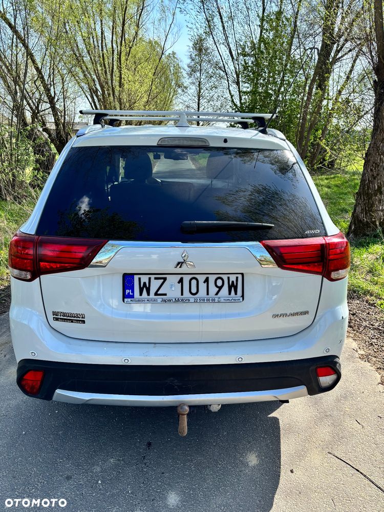 Mitsubishi Outlander 2.0 Instyle Navi 4WD CVT - 7