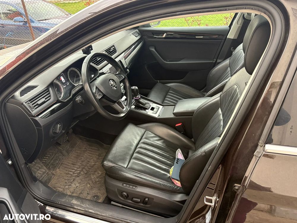 Skoda Superb 2.0 TDI 4X4 DSG L&K - 4