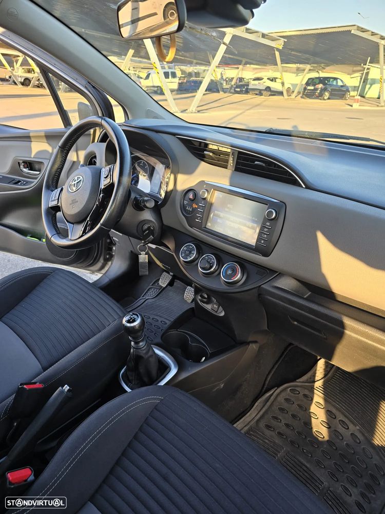 Toyota Yaris - 4