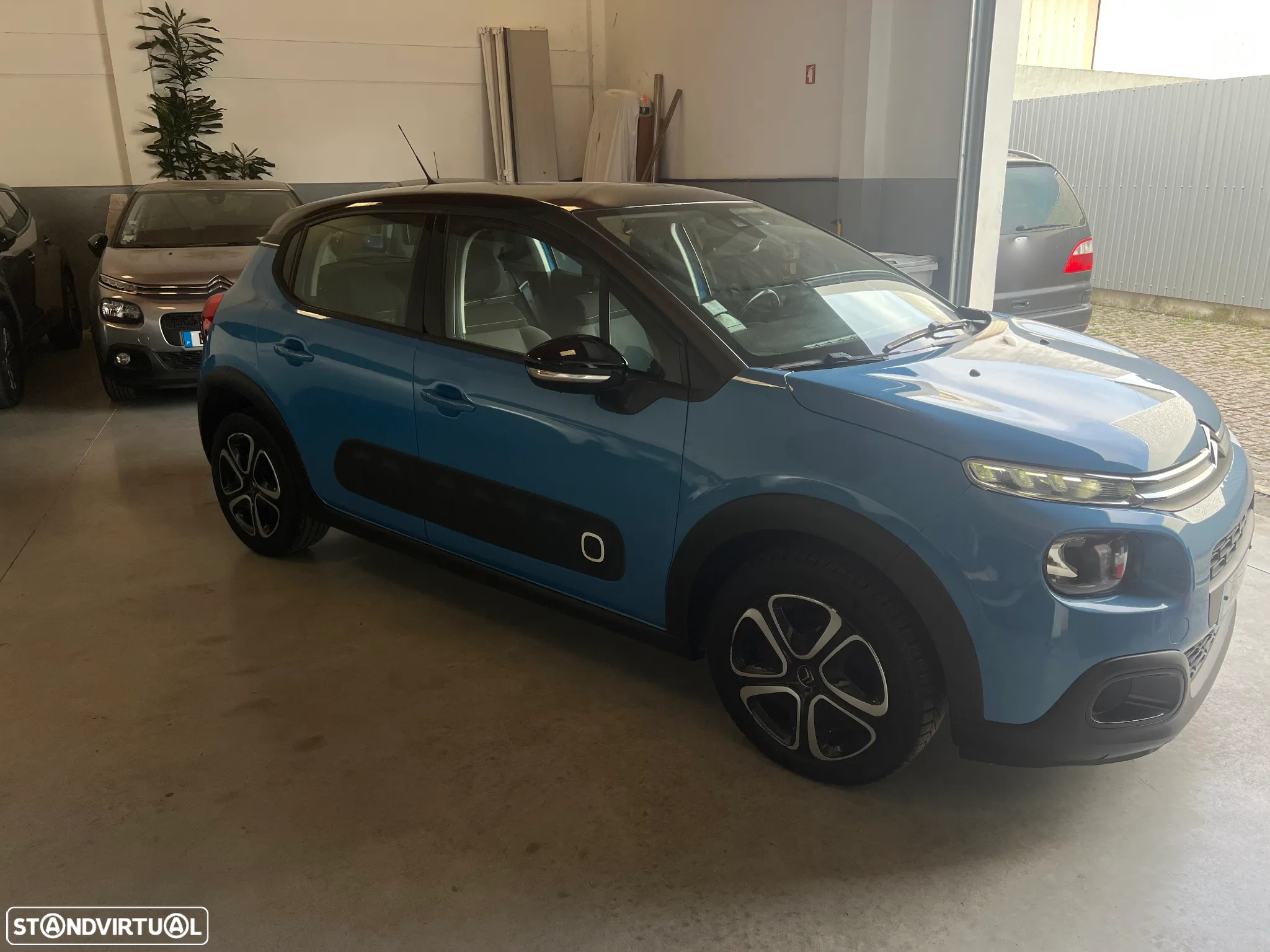 Citroën C3 1.2 PureTech Shine - 18