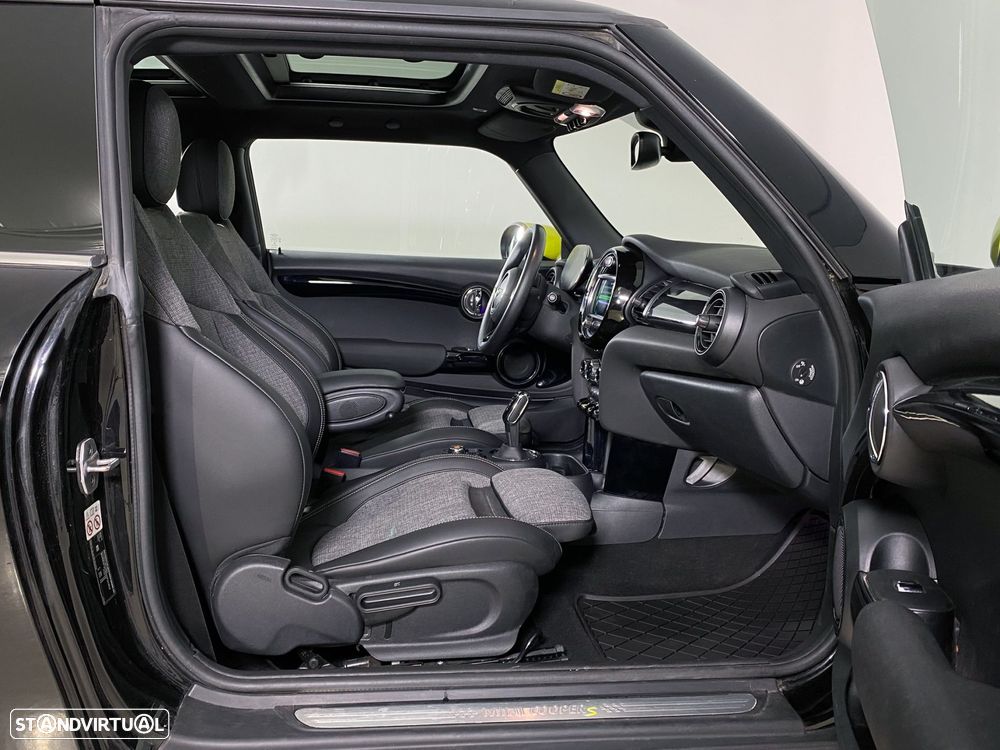 MINI 3 Portas Cooper SE - 17