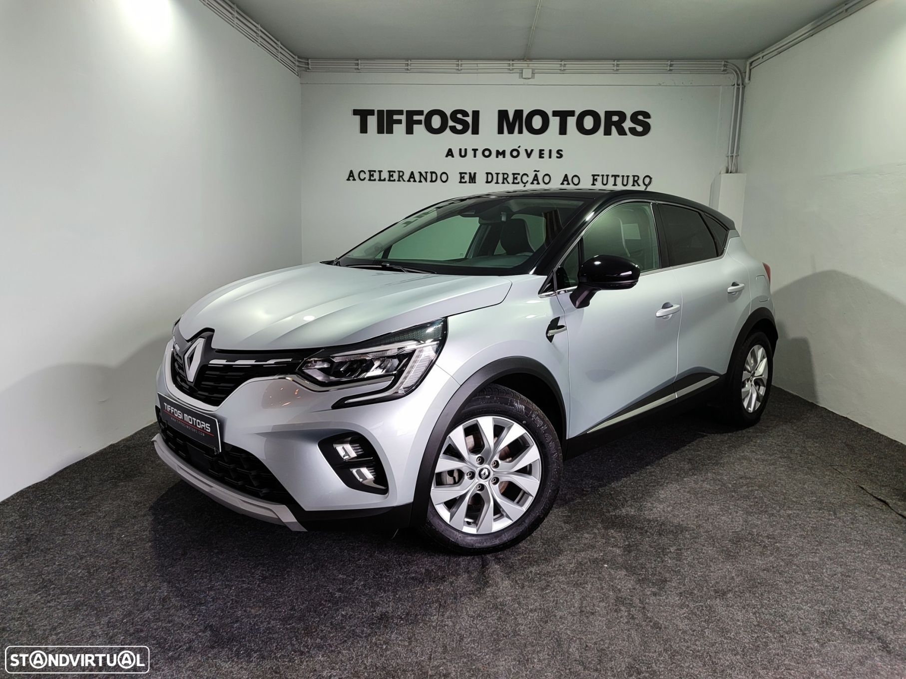Renault Captur 1.6 E-Tech Plug-In Intens - 1