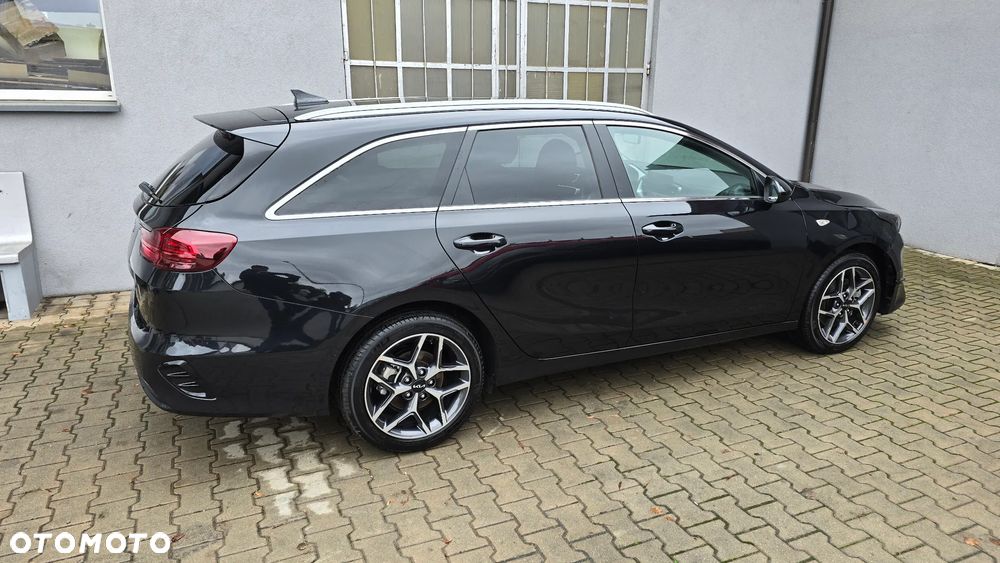 Kia Ceed 1.0 T-GDI 100 OPF Attract - 17