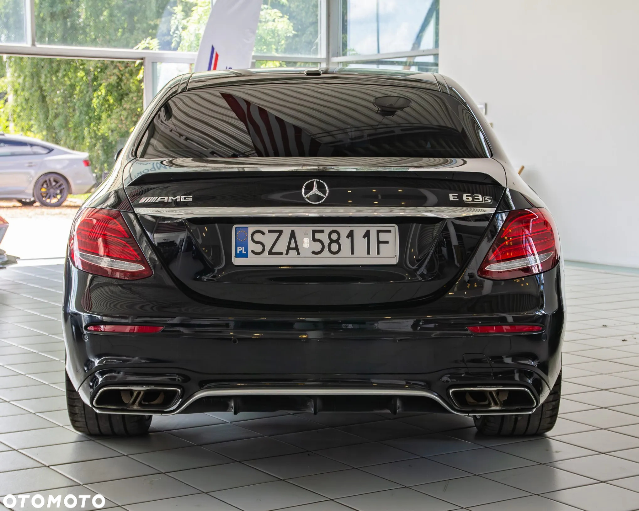 Mercedes-Benz Klasa E AMG 63 S 4Matic+ AMG Speedshift MCT-9G - 5