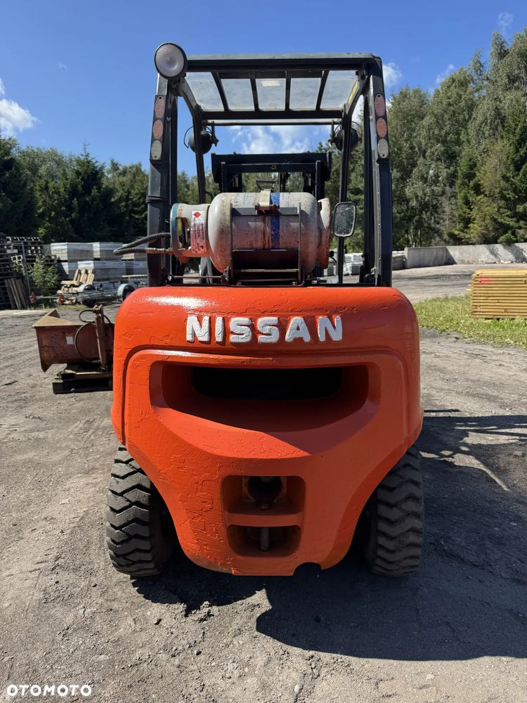 Nissan 30 - 3