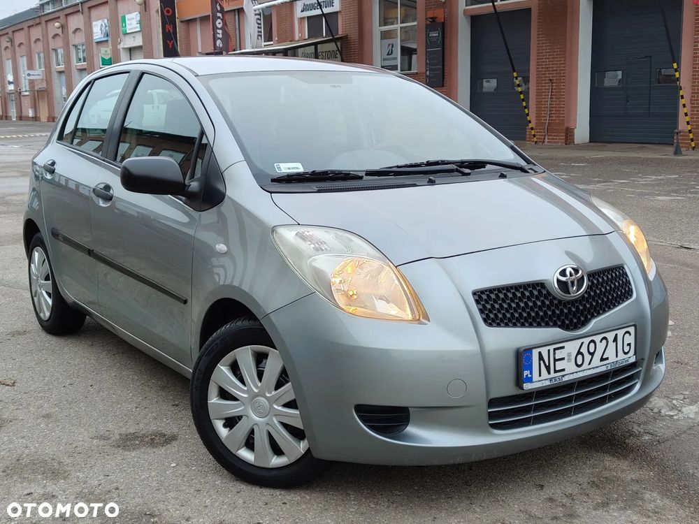 Toyota Yaris 1.3 Luna A/C - 14