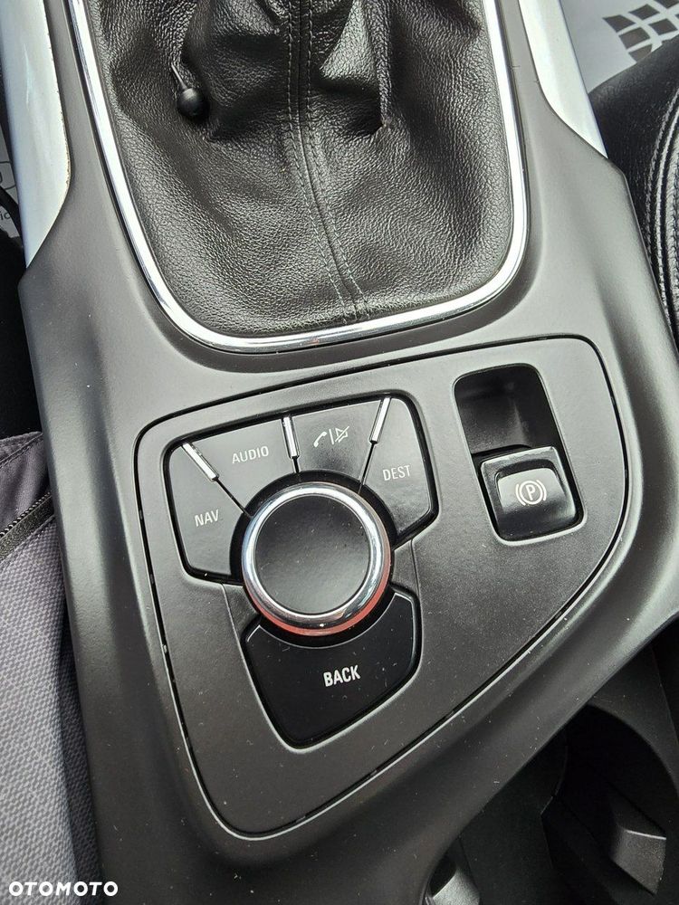 Opel Insignia - 26