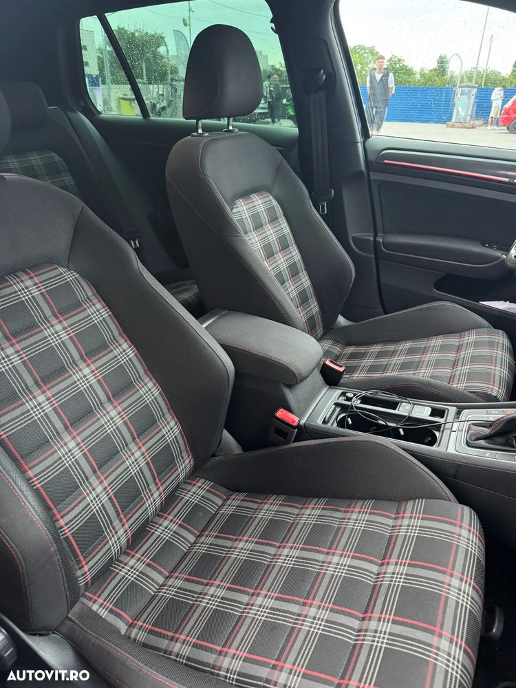 Volkswagen Golf 2.0 TSI DSG GTI Performance - 4