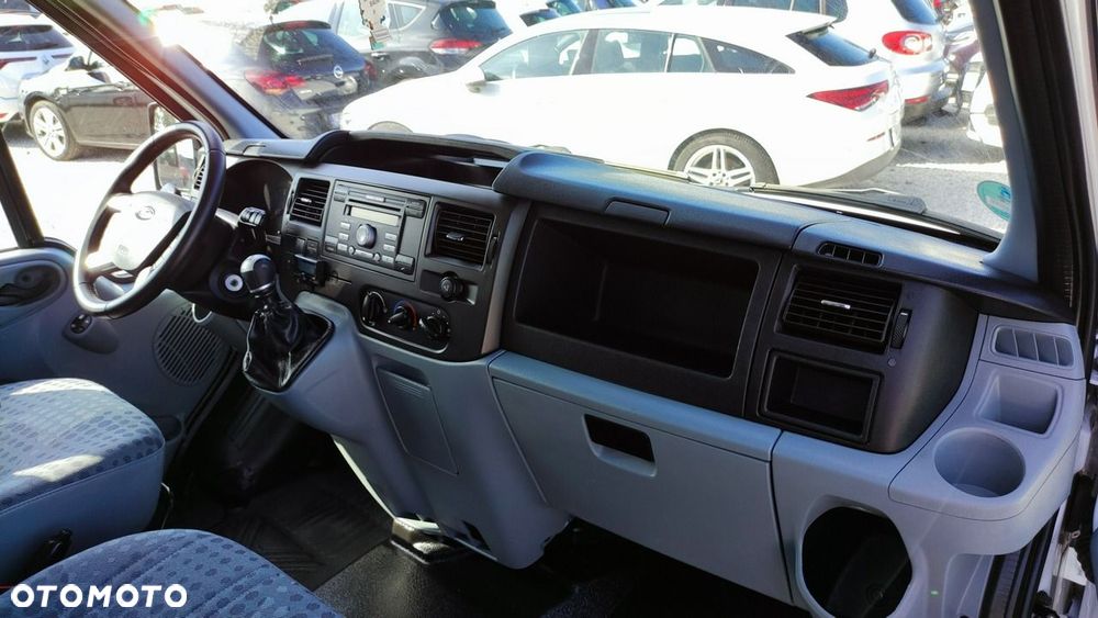 Ford Transit - 24