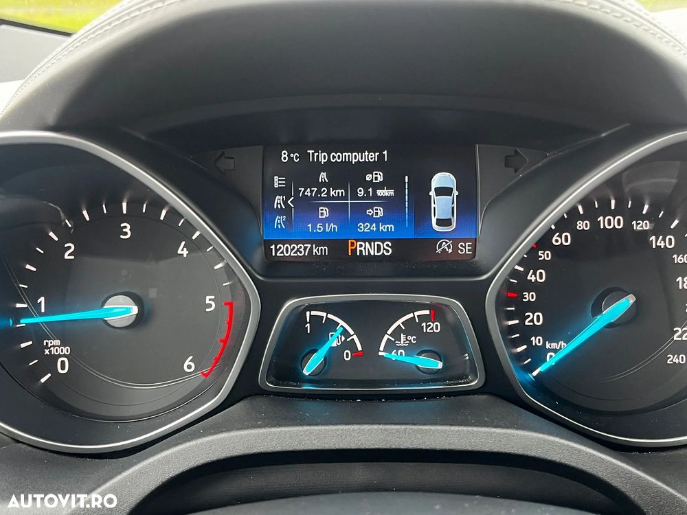 Ford Kuga - 13