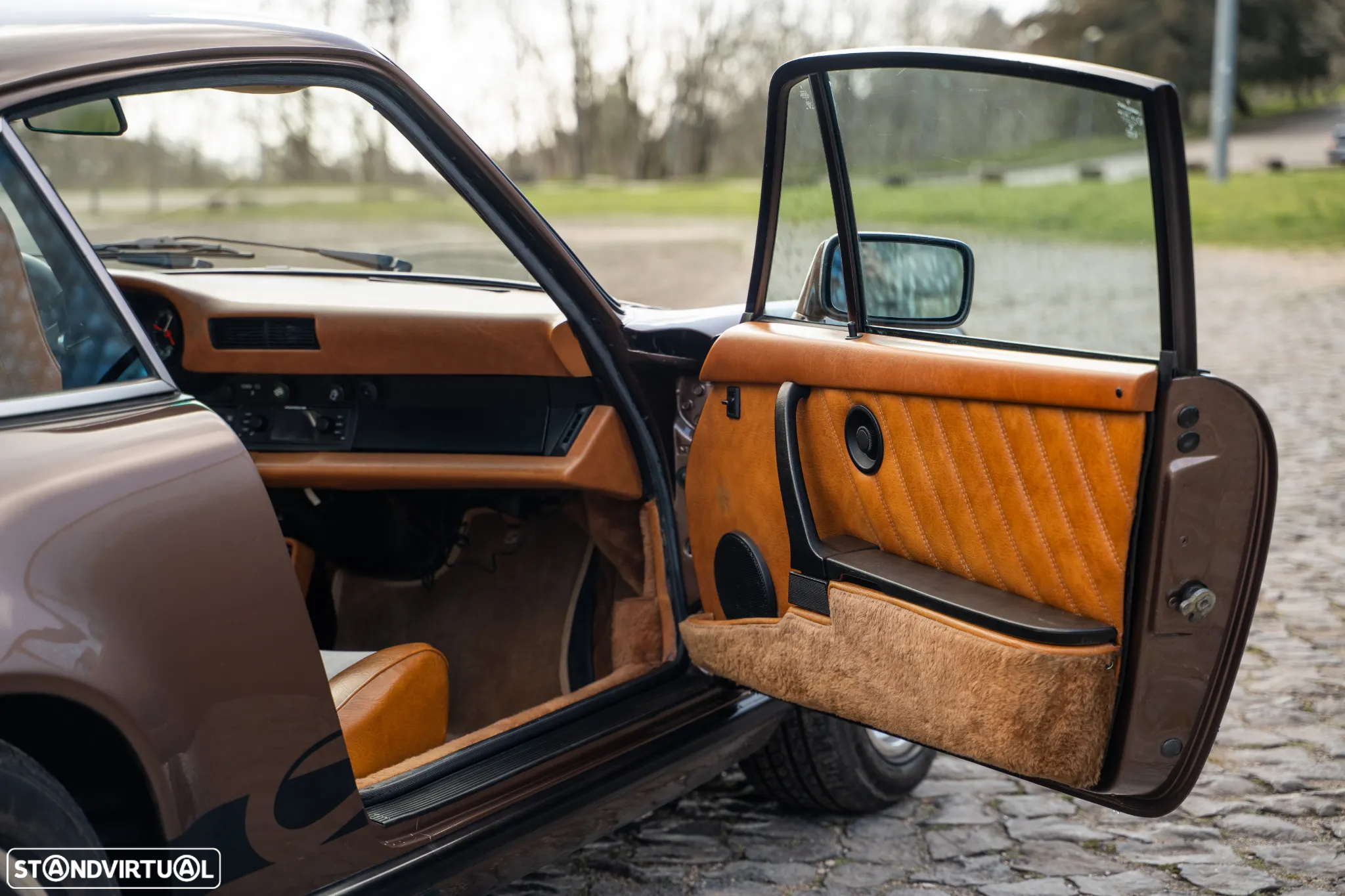 Porsche 911 Série G - 13