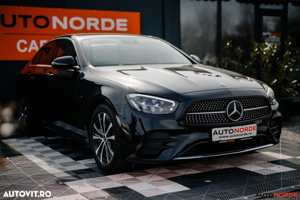 Mercedes-Benz E 300 de 9G-TRONIC AMG Line - 2