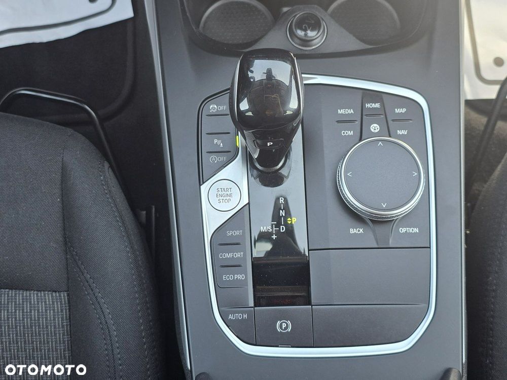 BMW Seria 1 118i Advantage - 23