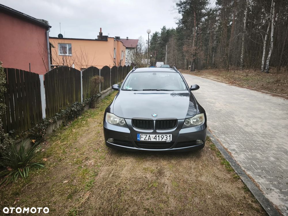 BMW Seria 3 ver-320i - 2