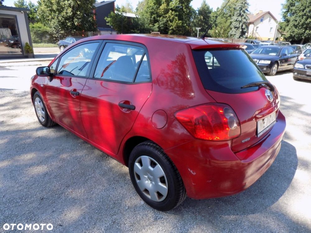 Toyota Auris - 4