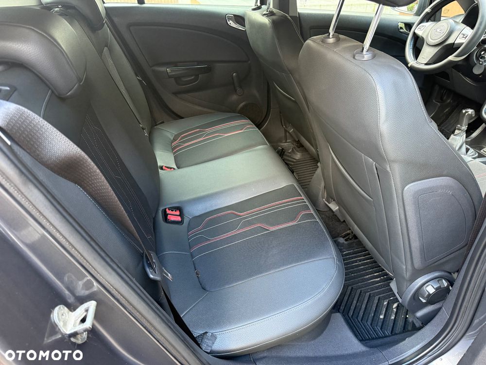 Opel Corsa 1.2 16V Cosmo - 9