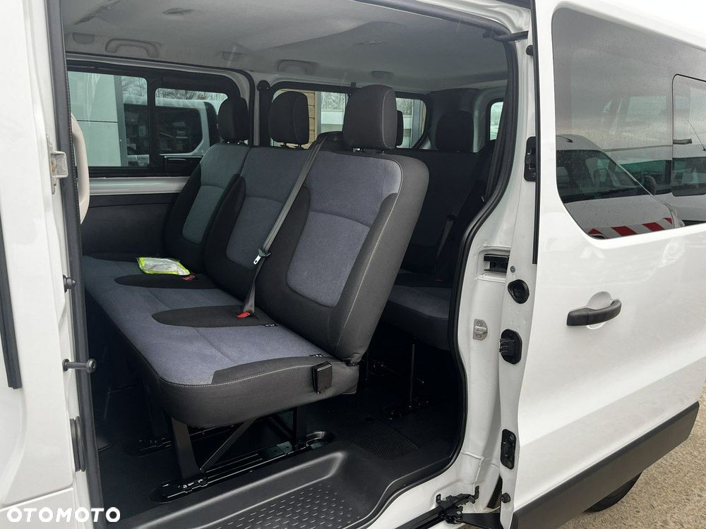 Opel Vivaro - 8