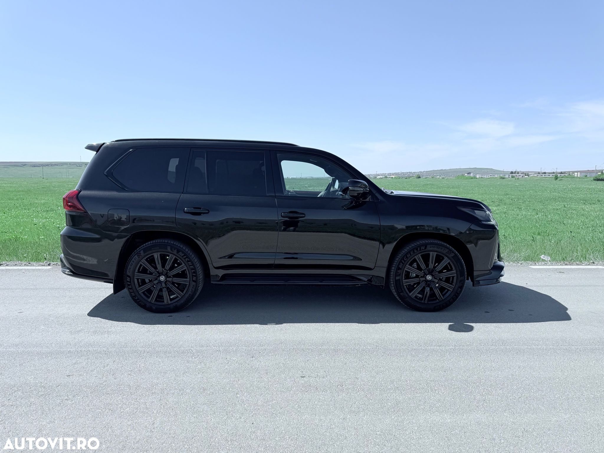 Lexus Seria LX - 7