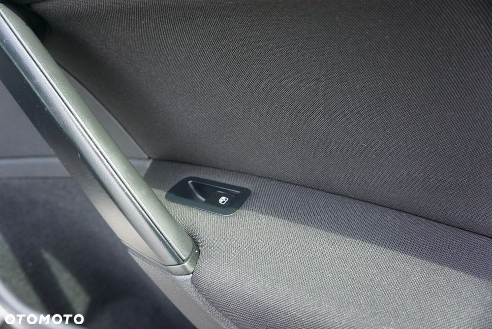 Volkswagen Golf - 22