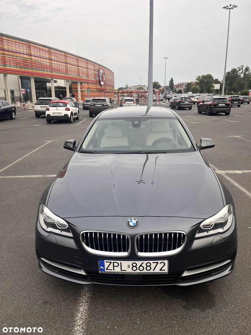BMW Seria 5 520d xDrive - 28