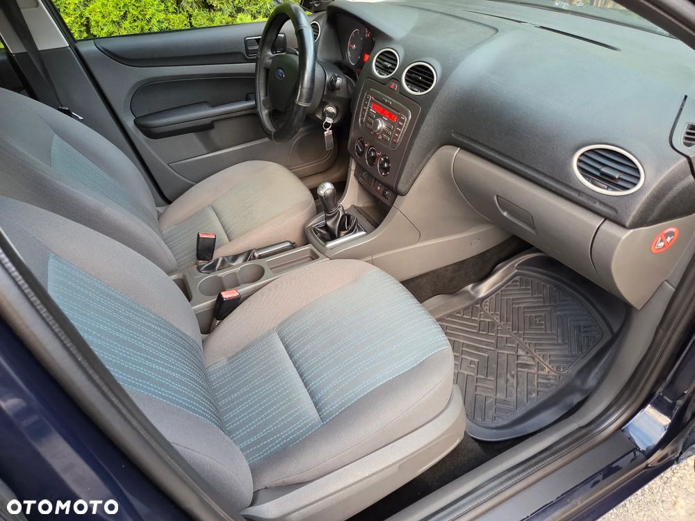 Ford Focus 1.8 TDCi Ambiente - 7