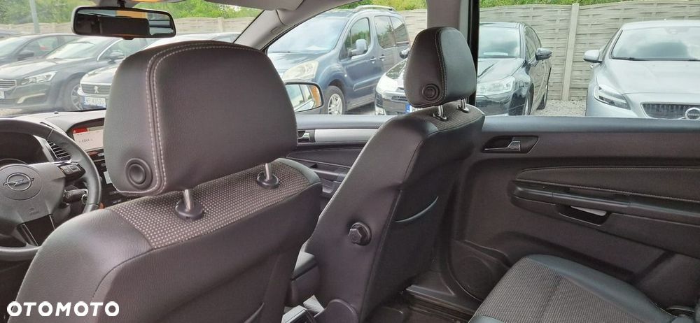 Opel Zafira - 37